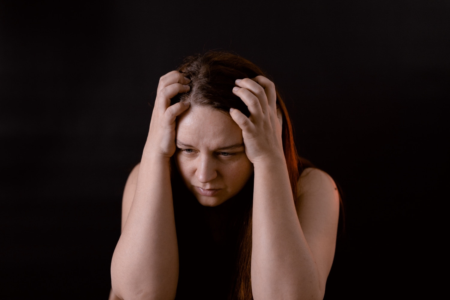 woman struggling with kratom addiction